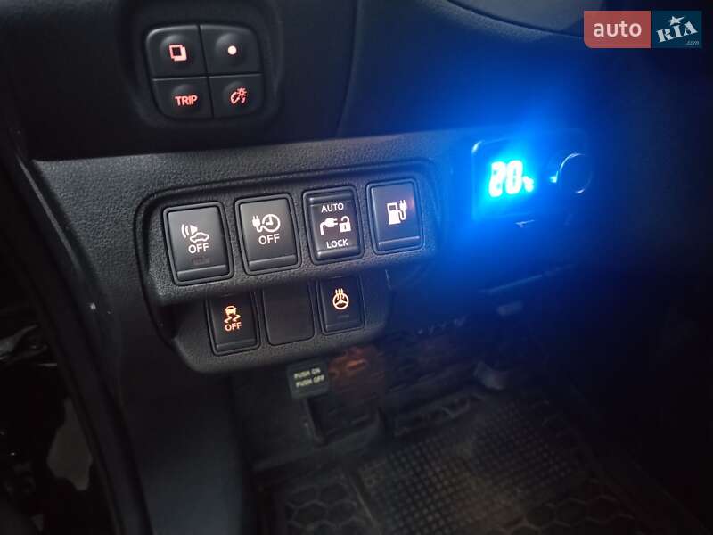 Хэтчбек Nissan Leaf 2015 в Ровно