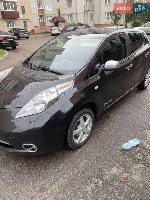 Хетчбек Nissan Leaf 2013 в Тернополі
