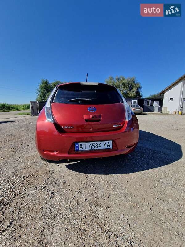 Хэтчбек Nissan Leaf 2013 в Калуше