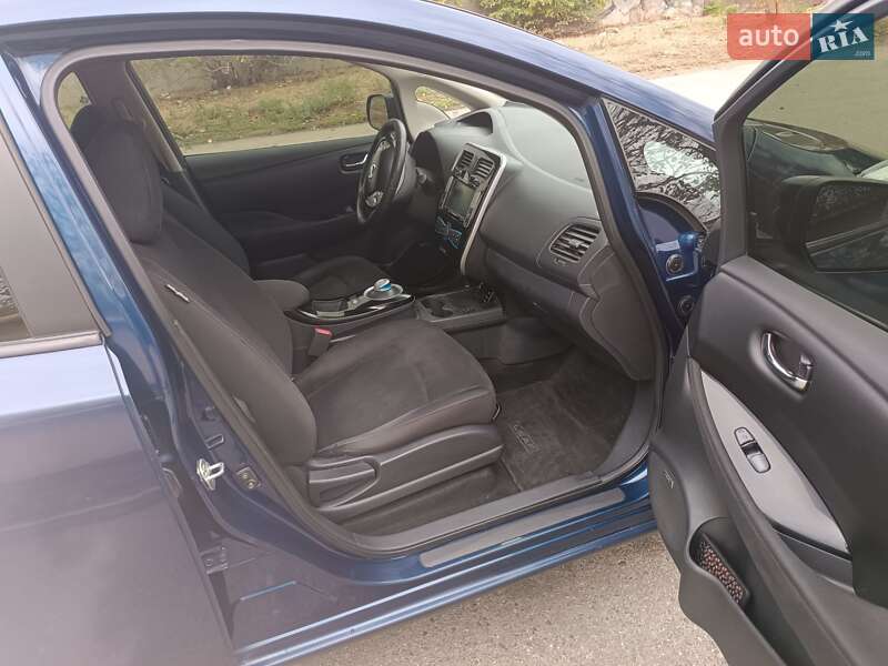 Хэтчбек Nissan Leaf 2017 в Одессе