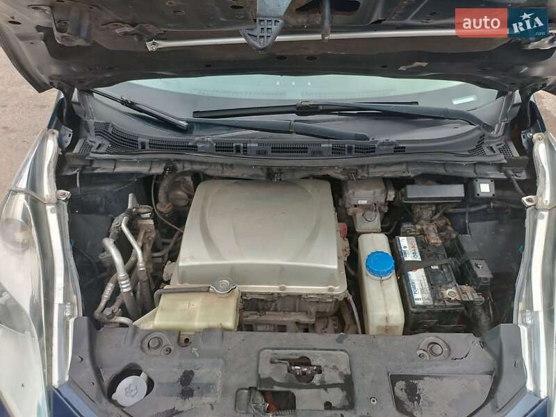 Хэтчбек Nissan Leaf 2017 в Одессе