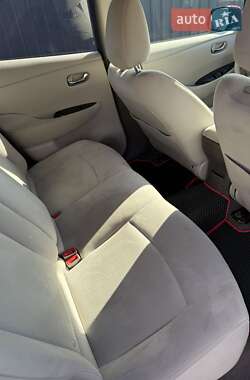 Хетчбек Nissan Leaf 2012 в Хмельницькому