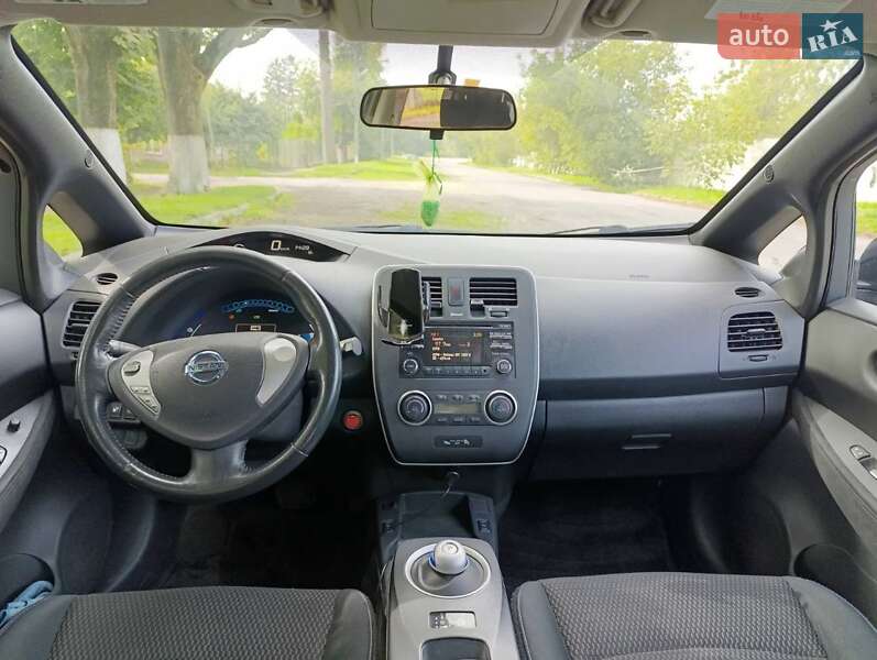 Хэтчбек Nissan Leaf 2013 в Луцке