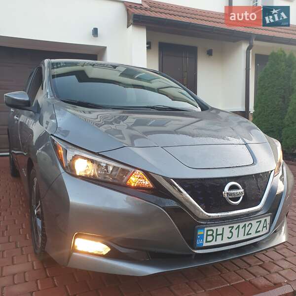 Хэтчбек Nissan Leaf 2018 в Одессе