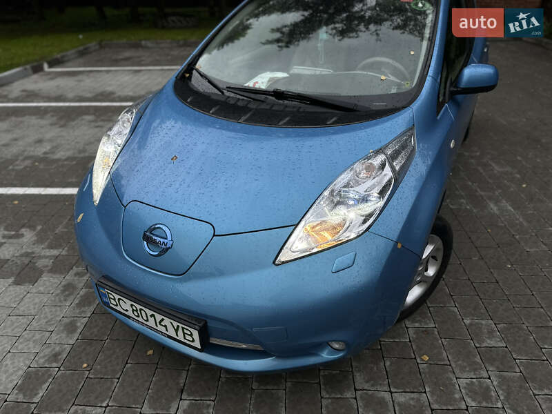 Хэтчбек Nissan Leaf 2012 в Львове