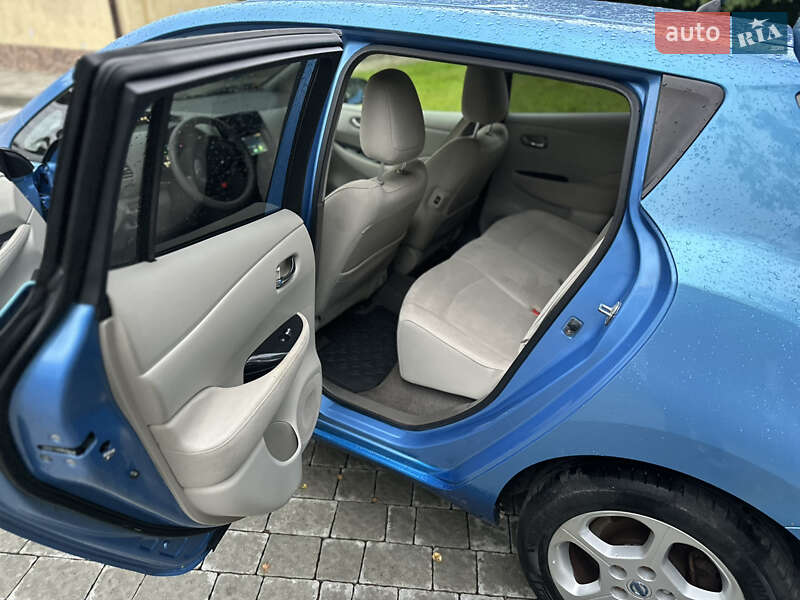 Хэтчбек Nissan Leaf 2012 в Львове