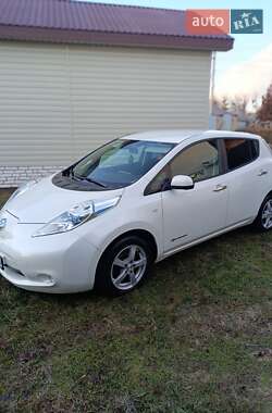 Хетчбек Nissan Leaf 2014 в Кропивницькому