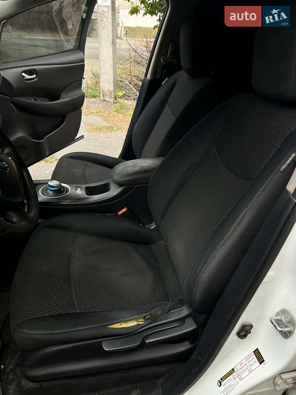 Хэтчбек Nissan Leaf 2015 в Днепре фото 16 Хэтчбек Nissan Leaf 2015 в Днепре