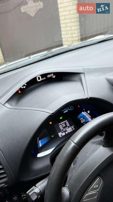 Хэтчбек Nissan Leaf 2014 в Каменец-Подольском