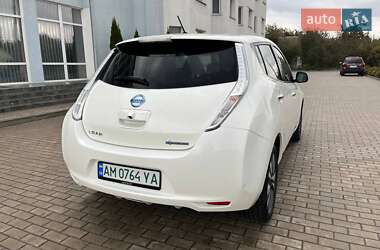 Хетчбек Nissan Leaf 2015 в  фото 7 Хетчбек Nissan Leaf 2015 в