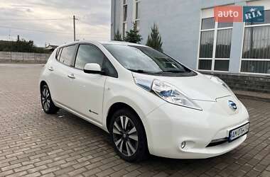 Хетчбек Nissan Leaf 2015 в Житомирі