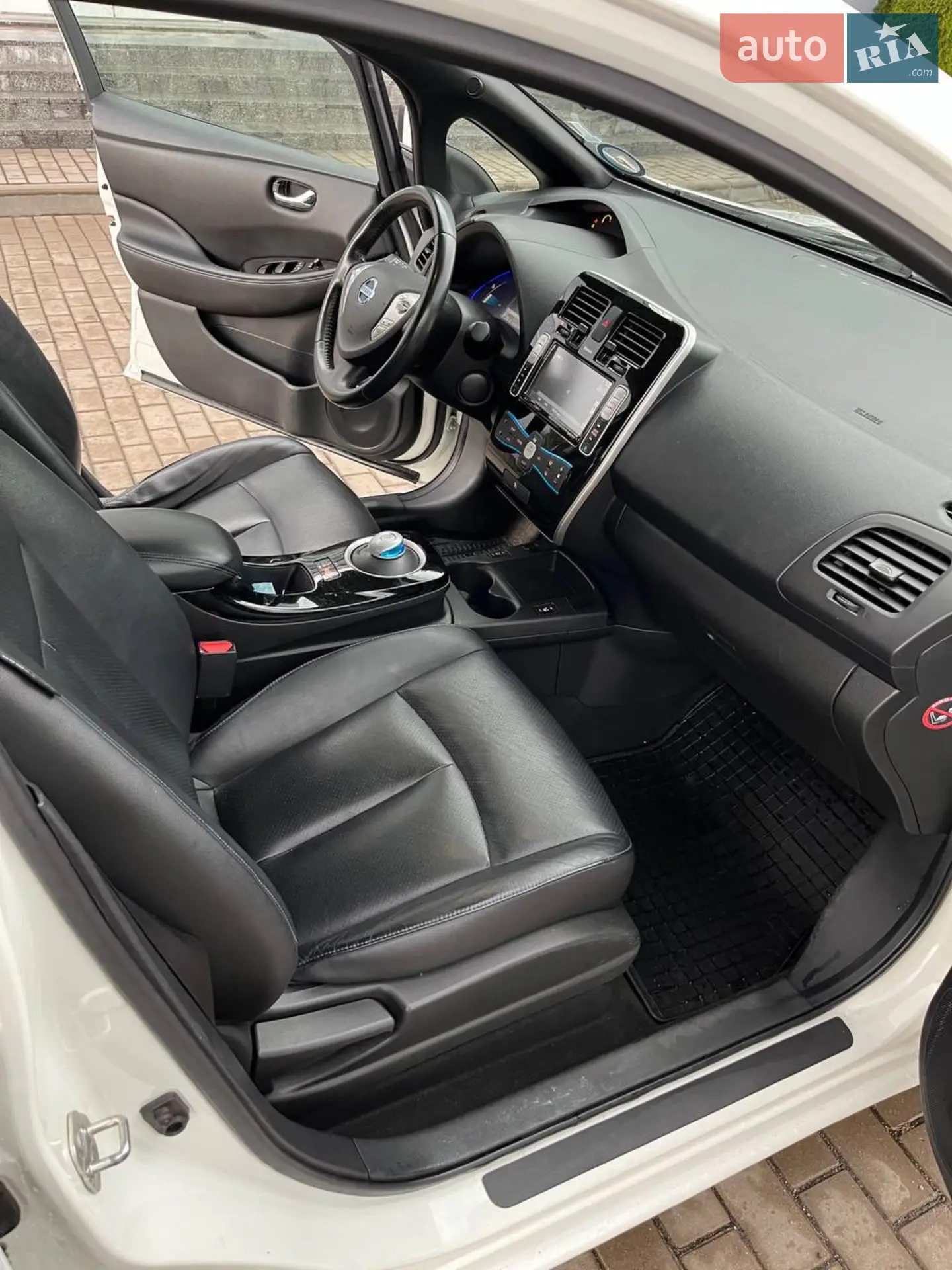 2015 Nissan Leaf - мініатюра 21