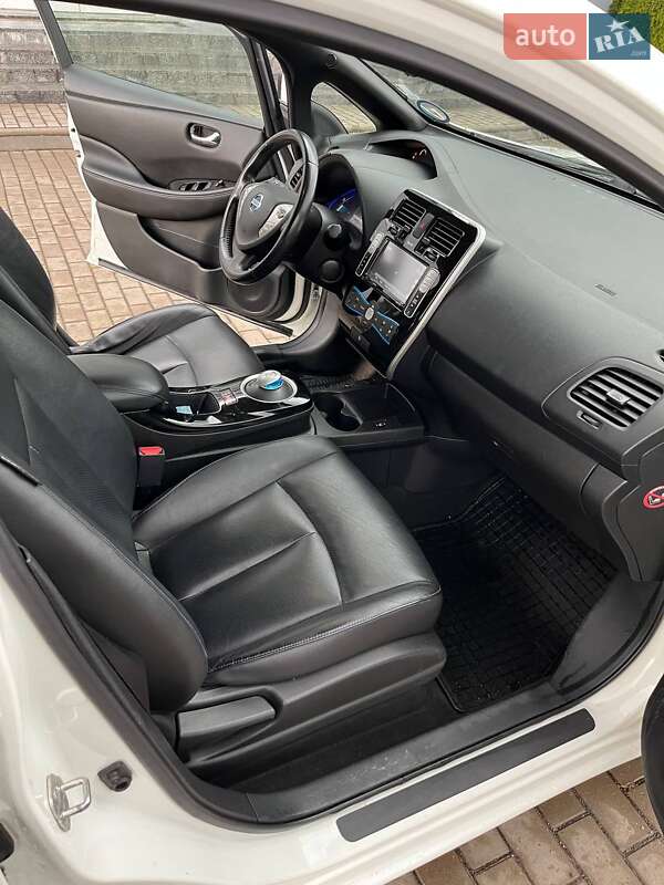 Хэтчбек Nissan Leaf 2015 в Житомире фото 21 Хэтчбек Nissan Leaf 2015 в Житомире