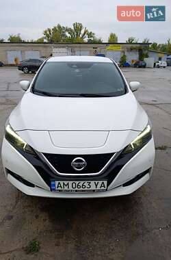 Хэтчбек Nissan Leaf 2018 в Каневе
