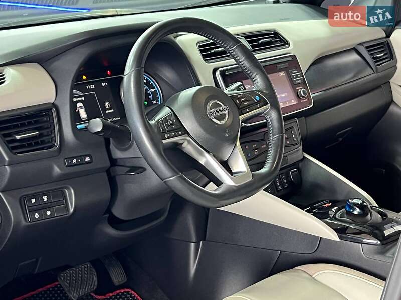 Хэтчбек Nissan Leaf 2018 в Одессе