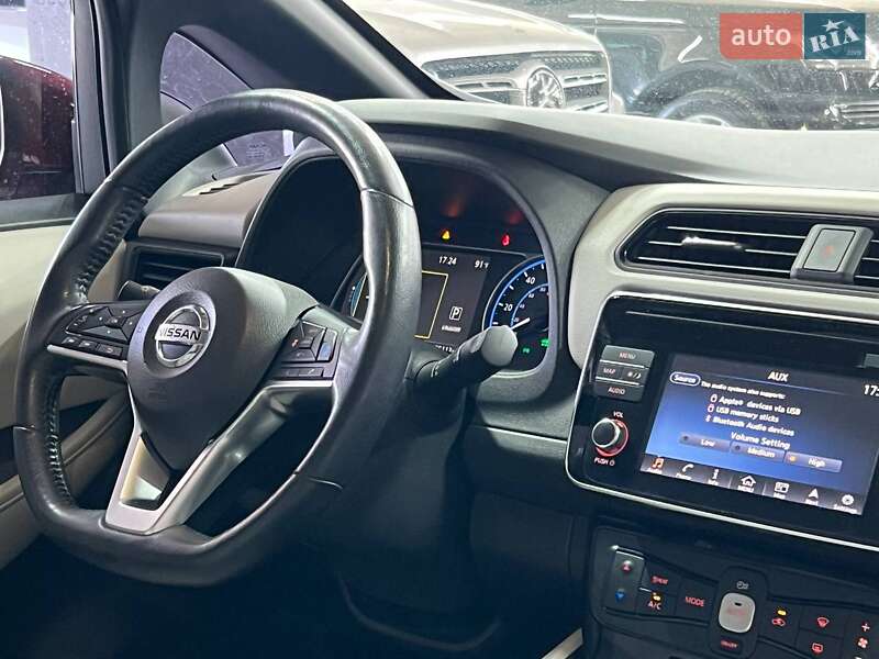 Хэтчбек Nissan Leaf 2018 в Одессе