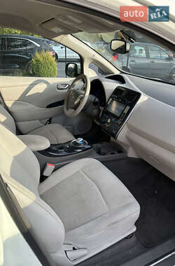 Хэтчбек Nissan Leaf 2011 в Львове