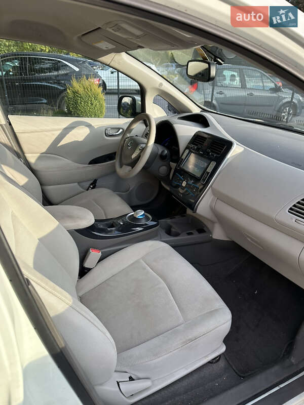Хетчбек Nissan Leaf 2011 в Львові фото 3 Хетчбек Nissan Leaf 2011 в Львові
