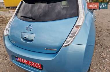 Хэтчбек Nissan Leaf 2014 в 