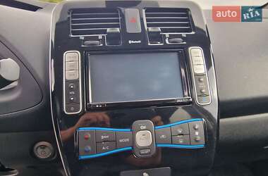 Хэтчбек Nissan Leaf 2014 в 