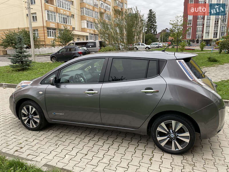 Хэтчбек Nissan Leaf 2015 в Черновцах
