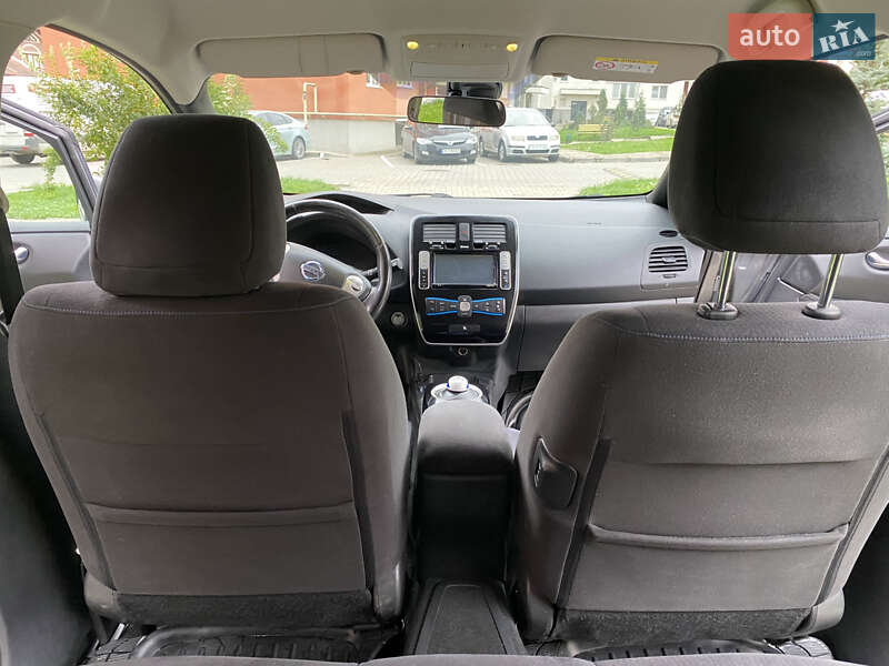 Хэтчбек Nissan Leaf 2015 в Черновцах