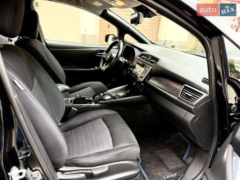 Хэтчбек Nissan Leaf 2018 в Одессе