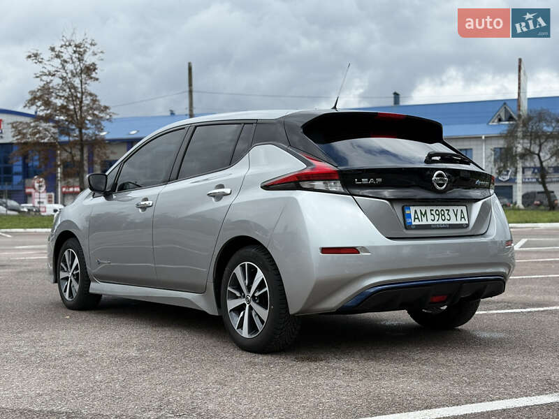 Хэтчбек Nissan Leaf 2019 в Житомире