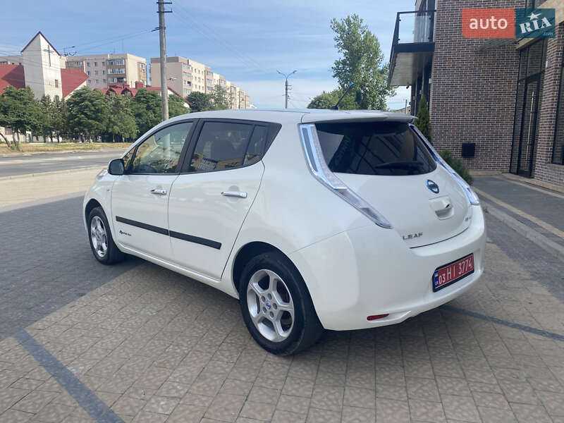 Хетчбек Nissan Leaf 2014 в Івано-Франківську