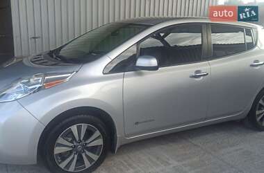 Хетчбек Nissan Leaf 2017 в 