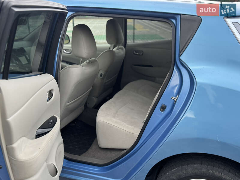 Хетчбек Nissan Leaf 2013 в Вінниці