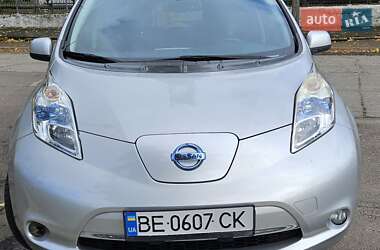Хэтчбек Nissan Leaf 2014 в Николаеве