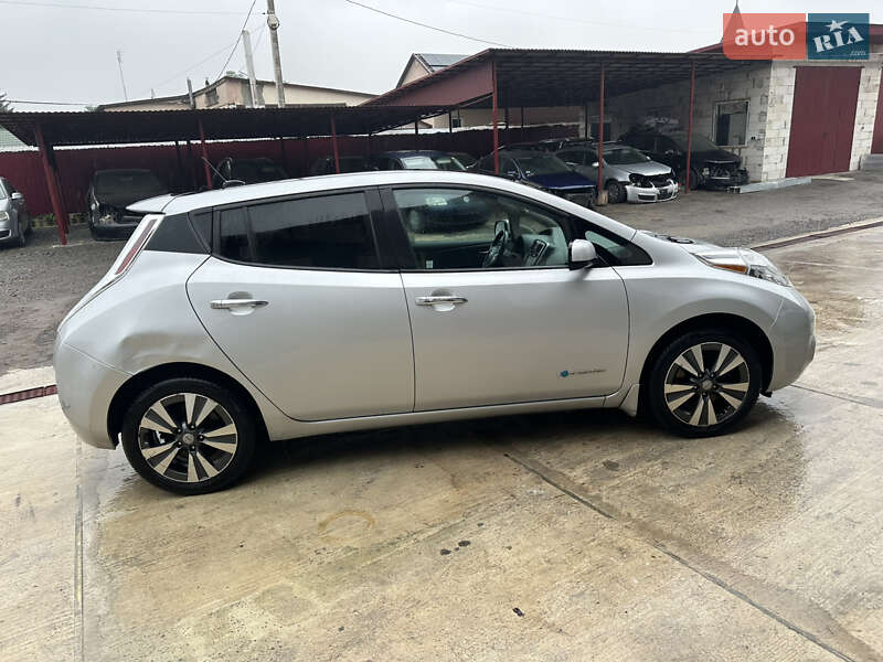 Хетчбек Nissan Leaf 2015 в Сокалі фото 4 Хетчбек Nissan Leaf 2015 в Сокалі