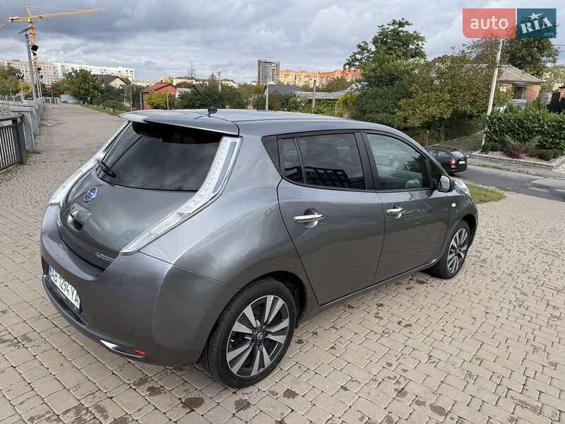 Хетчбек Nissan Leaf 2015 в Вінниці