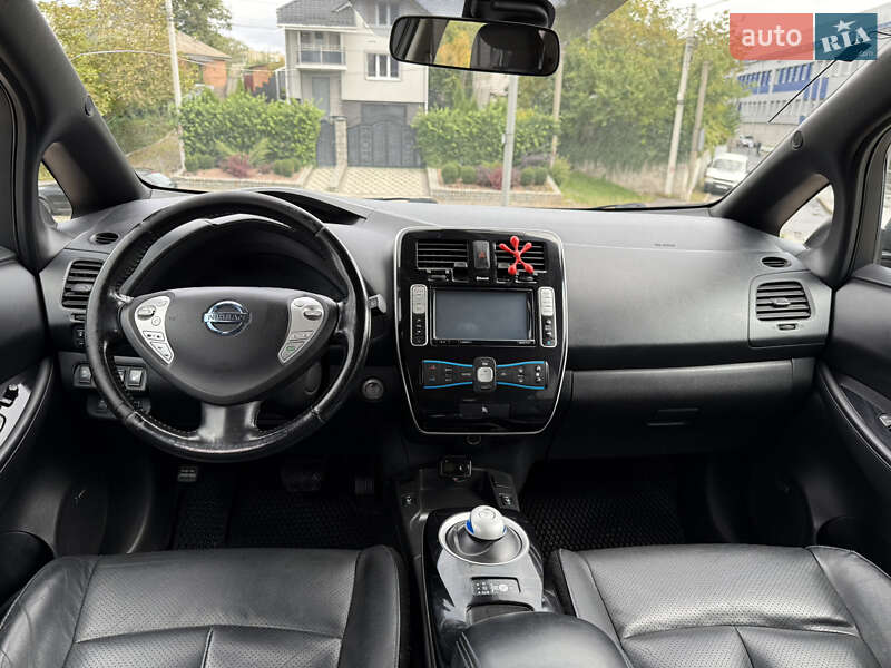 Хетчбек Nissan Leaf 2015 в Вінниці