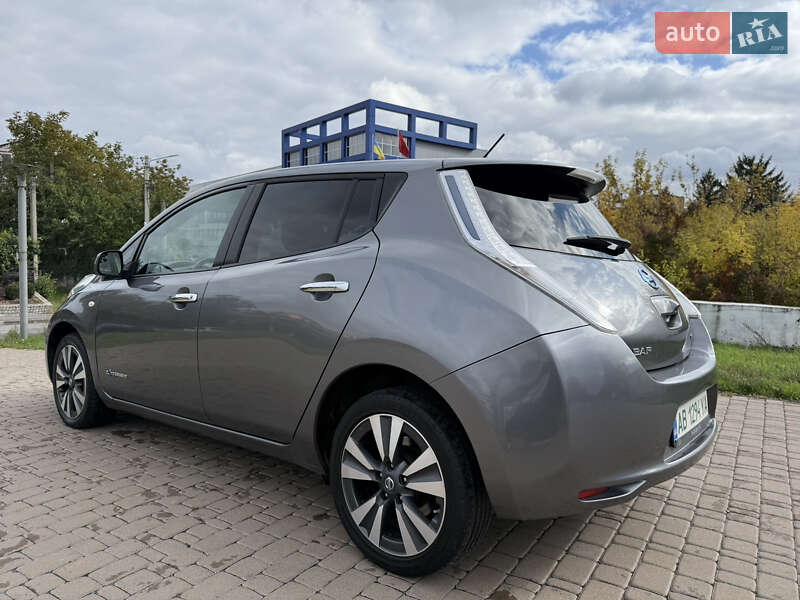 Хетчбек Nissan Leaf 2015 в Вінниці