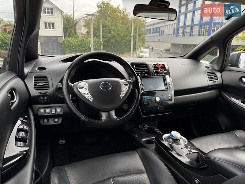 Хетчбек Nissan Leaf 2015 в Вінниці