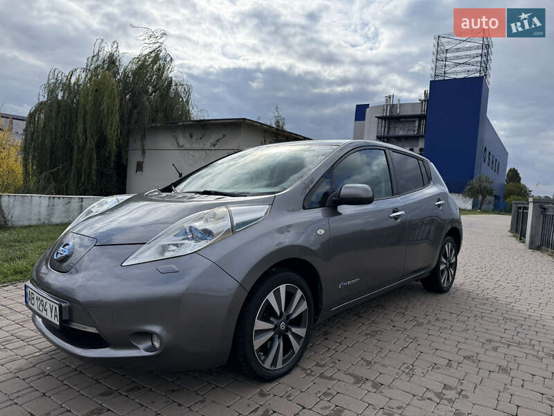 Хетчбек Nissan Leaf 2015 в Вінниці
