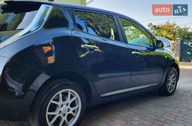 Хэтчбек Nissan Leaf 2015 в Ровно