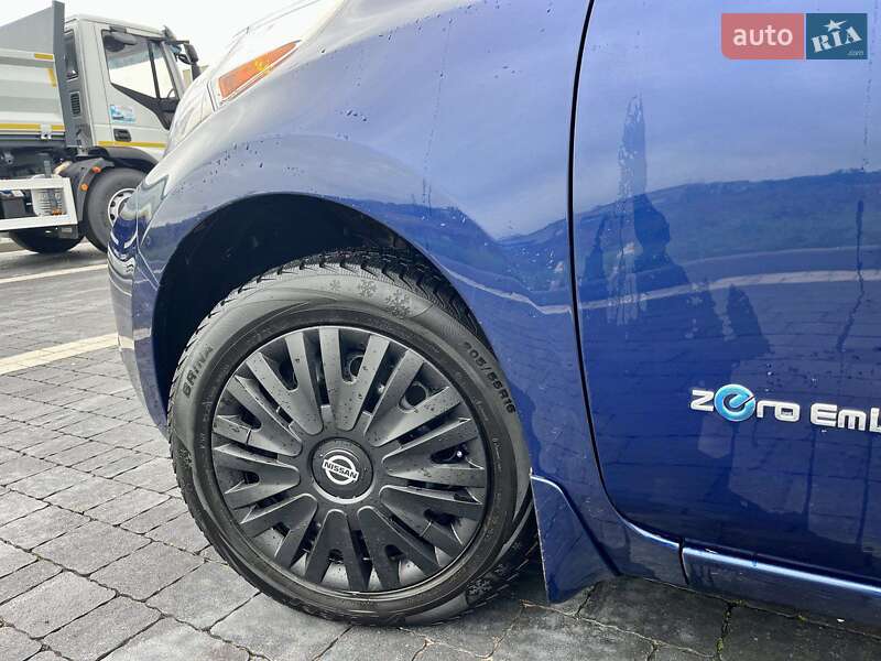 Хэтчбек Nissan Leaf 2017 в Львове