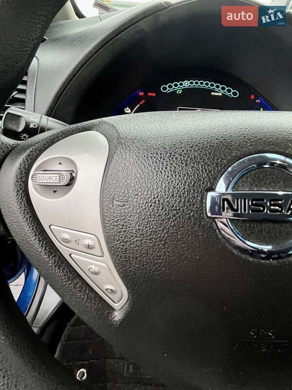 Хэтчбек Nissan Leaf 2017 в Львове