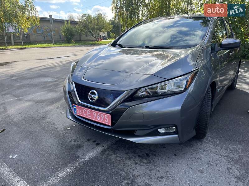 Хэтчбек Nissan Leaf 2018 в Здолбунове фото Хэтчбек Nissan Leaf 2018 в Здолбунове