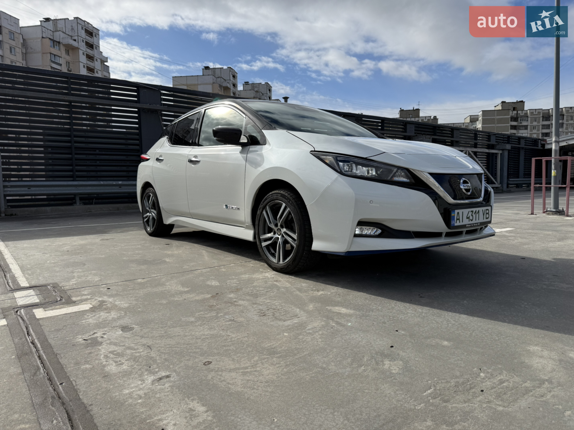 2019 Nissan Leaf - фото 1