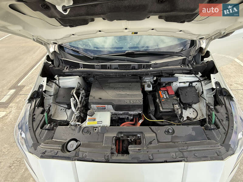 Хетчбек Nissan Leaf 2019 в Києві фото 16 Хетчбек Nissan Leaf 2019 в Києві