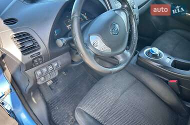 Хетчбек Nissan Leaf 2014 в  фото 10 Хетчбек Nissan Leaf 2014 в