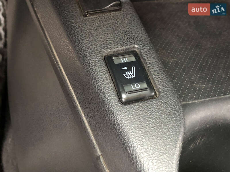 Хэтчбек Nissan Leaf 2015 в Днепре