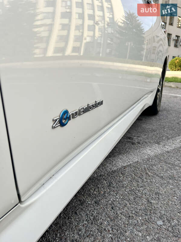 Хэтчбек Nissan Leaf 2018 в Ровно