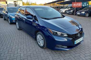 Хетчбек Nissan Leaf 2024 в  фото 15 Хетчбек Nissan Leaf 2024 в