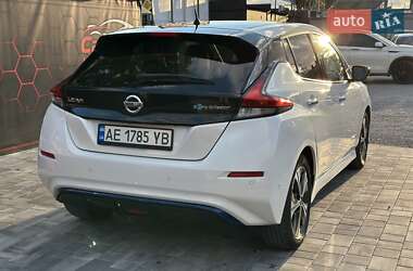 Хэтчбек Nissan Leaf 2018 в 