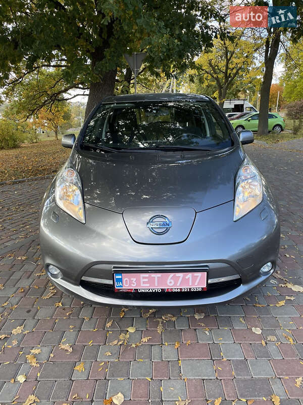 Хэтчбек Nissan Leaf 2015 в Кропивницком
